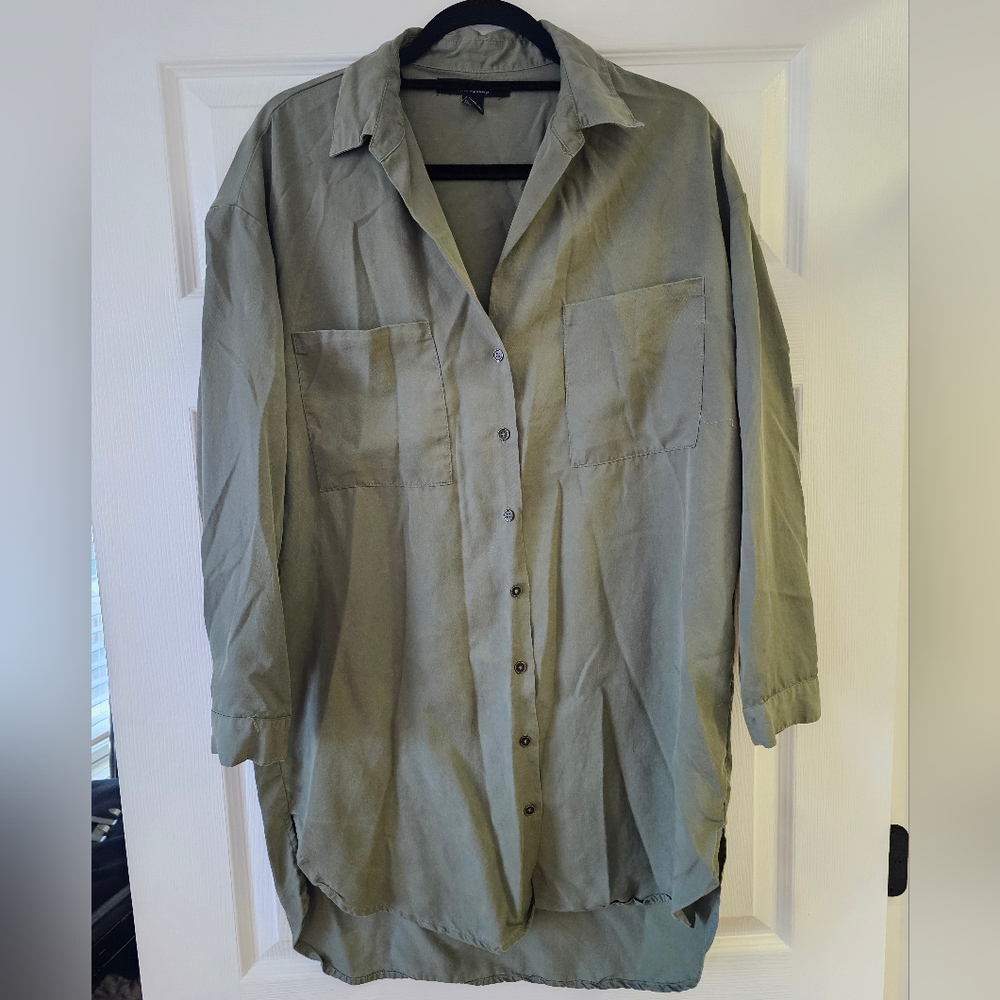 Forever 21 Contemporary Green Button Down Longline Dolphin Hem Shirt Dress